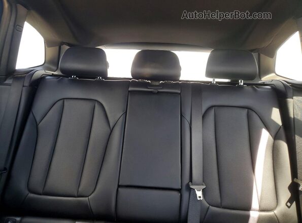 5UX53DP08R9W13386 2024 BMW X3 White უკანა სავარძლების ხედი