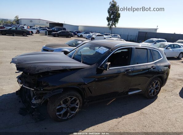 5UX53DP09N9J61524 2022 BMW X3 Black Widok wnętrza 360 stopni