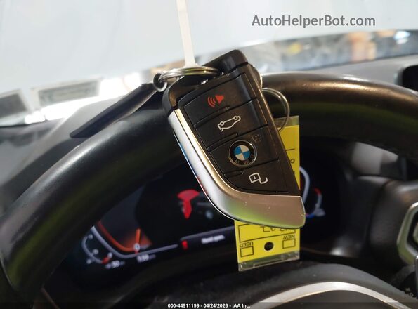 5UX53DP09N9K95434 2022 BMW X3 Серый Вид панели приборов