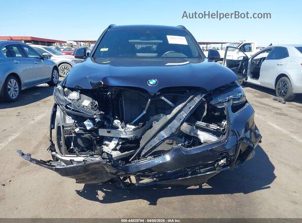 5UX53DP09R9W40368 2024 BMW X3 Black ხელსაწყოთა პანელის ხედი