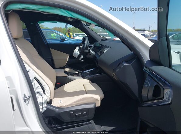 5UX53GP02S9035583 2025 BMW X3 White Vista interior delantera