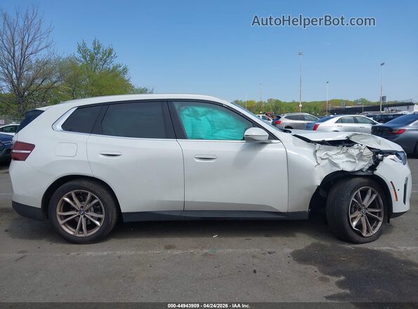 5UX53GP02S9035583 2025 BMW X3 White Vista interior trasera