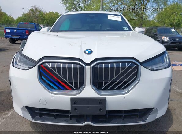 5UX53GP02S9035583 2025 BMW X3 White Vista del cuadro de instrumentos