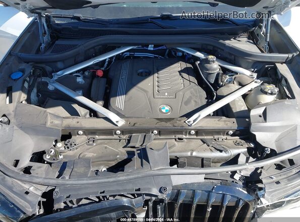 5UXCW2C01M9E98358 2021 BMW X7 White უკანა ხედი