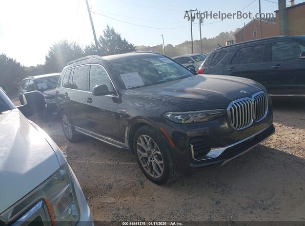 5UXCW2C03L9C12668 2020 BMW X7 Gray 360 interior view