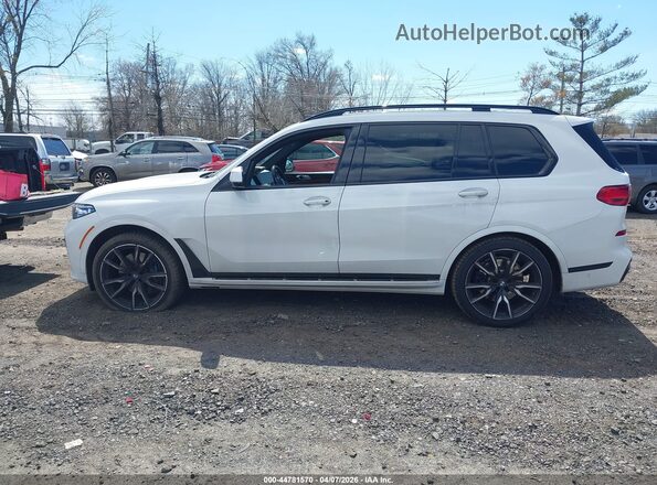 5UXCW2C06N9M03095 2022 BMW X7 Белый Панорамный вид салона 360°