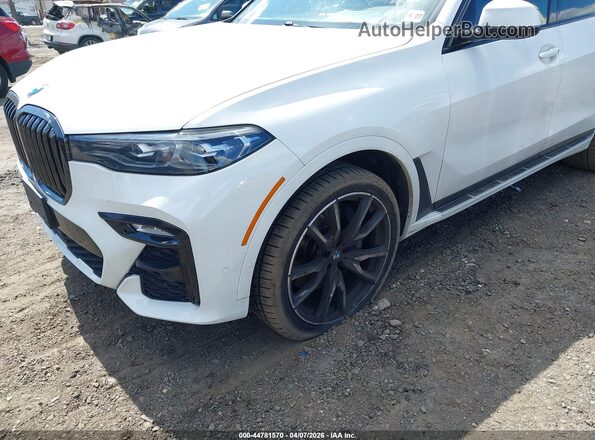 5UXCW2C06N9M03095 2022 BMW X7 Белый Вид спереди