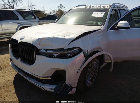 5UXCW2C07M9D82789 2021 BMW X7 White Вид спереду