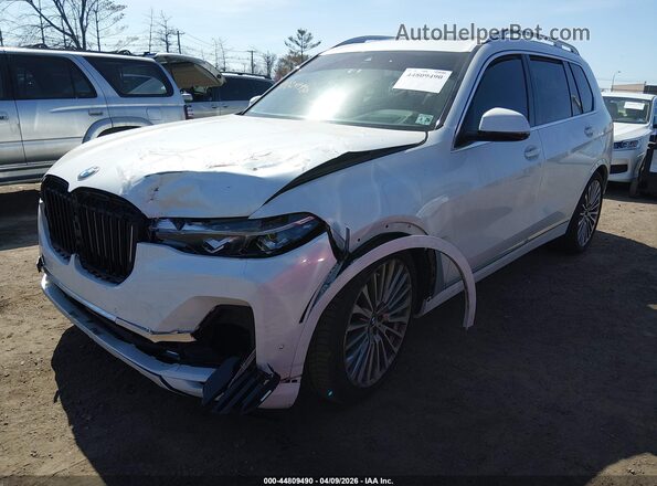 5UXCW2C07M9D82789 2021 BMW X7 White Передня ліва чверть