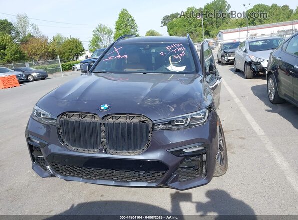 5UXCW2C08L9C17798 2020 BMW X7 Gray Rear interior view