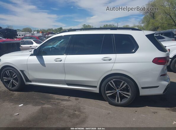5UXCW2C0XM9F12001 2021 BMW X7 White Սալոնի 360 աստիճան տեսք