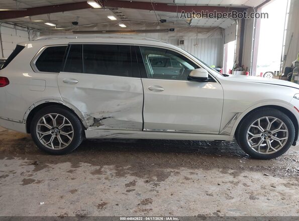 5UXCW2C52KL084983 2019 BMW X7 White Սալոնի հետևի տեսք