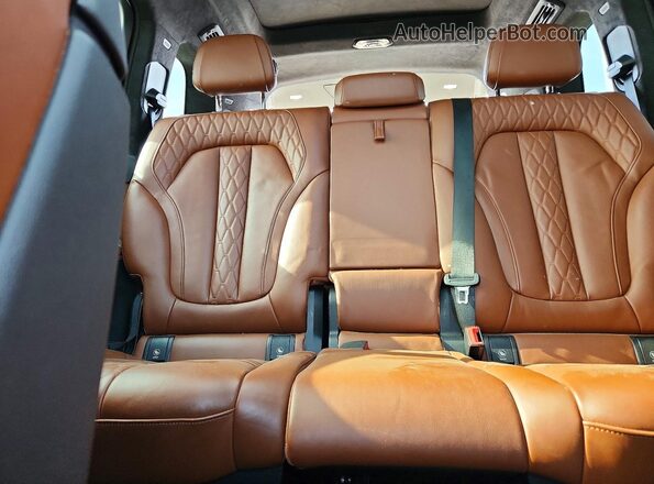 5UXCW2C5XKL086691 2019 BMW X7 Black Հետևի նստատեղերի տեսք