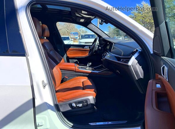 5UXCX4C51KLS37426 2019 BMW X7 White Вид спереду