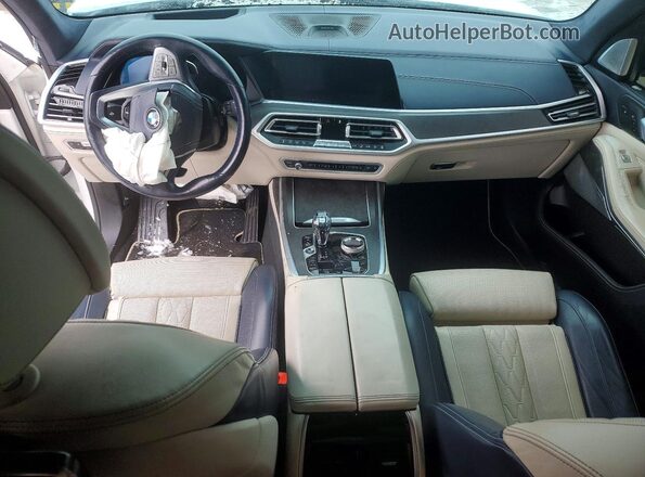 5UXCX4C53KLS36214 2019 BMW X7 White Вид панелі приладів