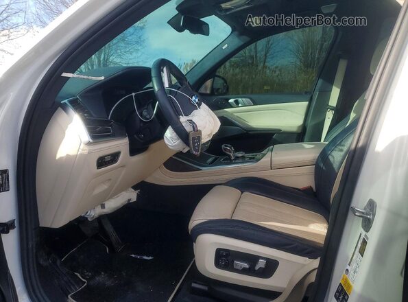 5UXCX4C53KLS36214 2019 BMW X7 White Вид салону спереду