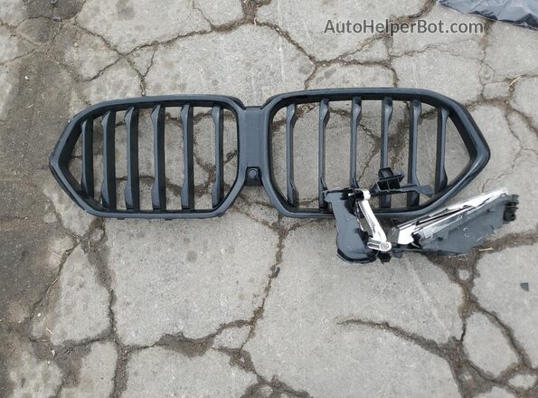 5UXCY6C01L9C95048 2020 BMW X6 White VIN კოდის სტიკერის ხედი