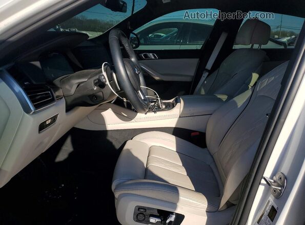 5UXCY6C06P9P92292 2023 BMW X6 White Vista interior delantera