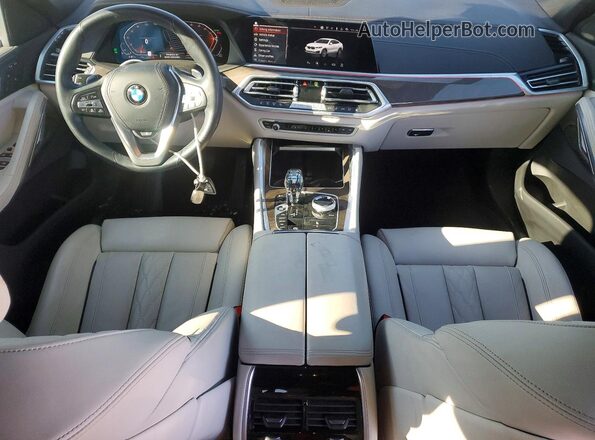 5UXCY6C06P9P92292 2023 BMW X6 White Vista del salpicadero