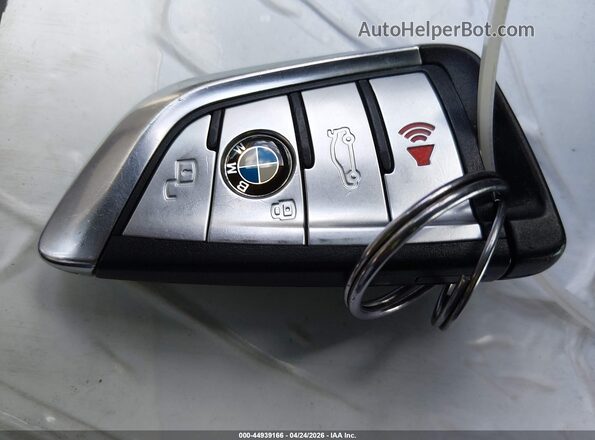 5UXCY8C05M9H30991 2021 BMW X6 White Dashboard view