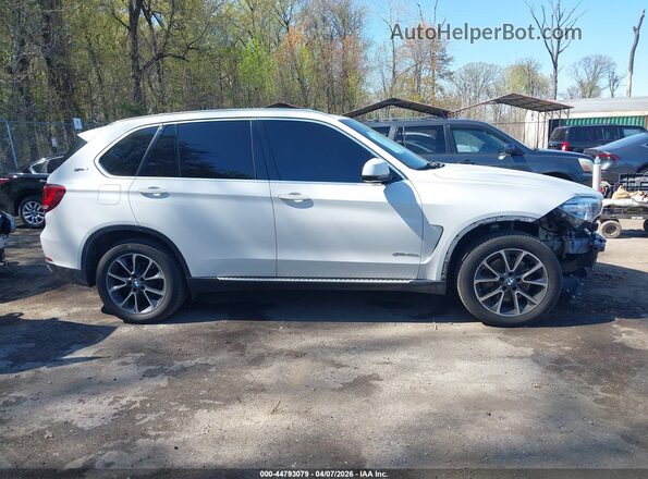 5UXKT0C34H0S80912 2017 BMW X5 White 360 interior view