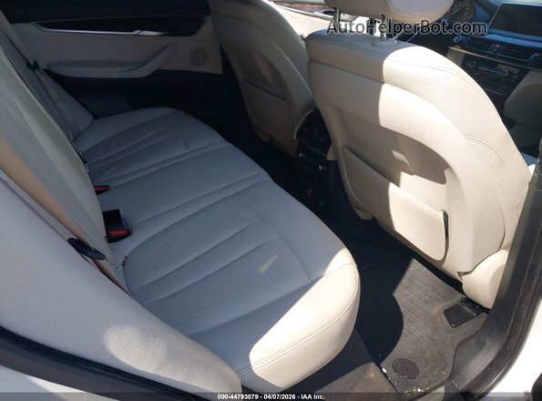 5UXKT0C34H0S80912 2017 BMW X5 White VIN sticker view