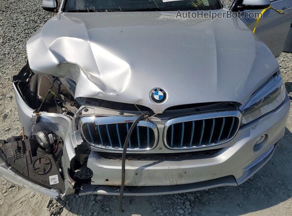 5UXKT0C55J0W00164 2018 BMW X5 Silver 