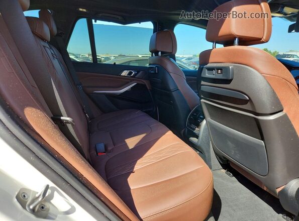 5UXTA6C07P9P39055 2023 BMW X5 White Rear interior view