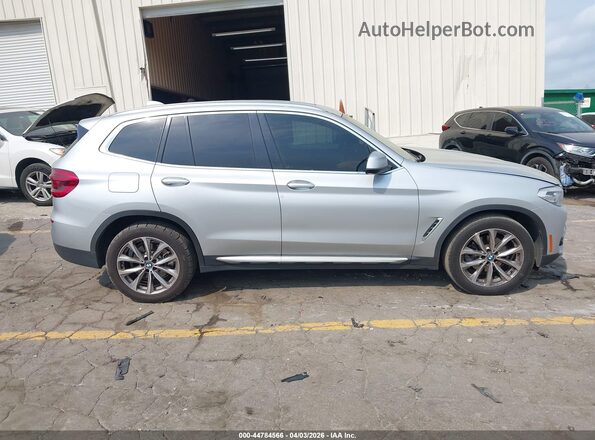 5UXTR7C52KLF24580 2019 BMW X3 Silver Սալոնի հետևի տեսք