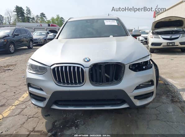 5UXTR7C52KLF24580 2019 BMW X3 Silver Սարքավորումների վահանակի տեսք