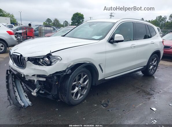 5UXTY3C02M9F98663 2021 BMW X3 White წინა მარცხენა ხედი სამი მეოთხედიდან