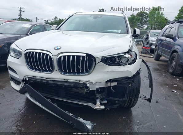 5UXTY3C02M9F98663 2021 BMW X3 White ხელსაწყოთა პანელის ხედი