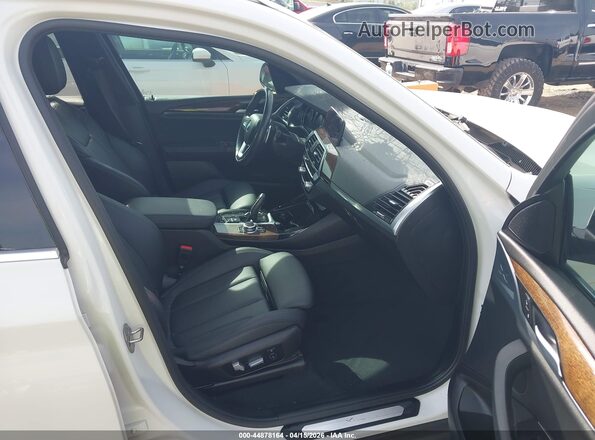 5UXTY3C05LLU70867 2020 BMW X3 White Vista interior delantera