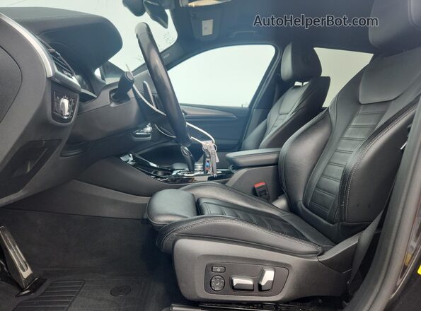 5UXTY3C07M9F84385 2021 BMW X3 Black წინა სალონის ხედი