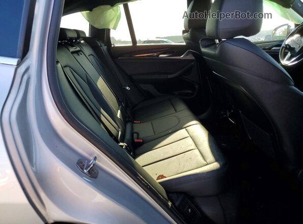 5UXTY3C08L9D32272 2020 BMW X3 Silver უკანა სალონის ხედი