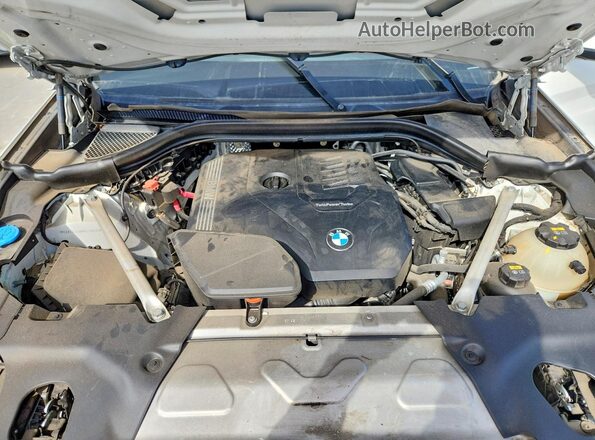 5UXTY3C08M9E39839 2021 BMW X3 White Vista del compartimento del motor