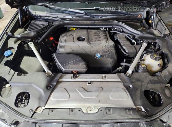 5UXTY5C00M9E82695 2021 BMW X3 Black ძრავის განყოფილების ხედი