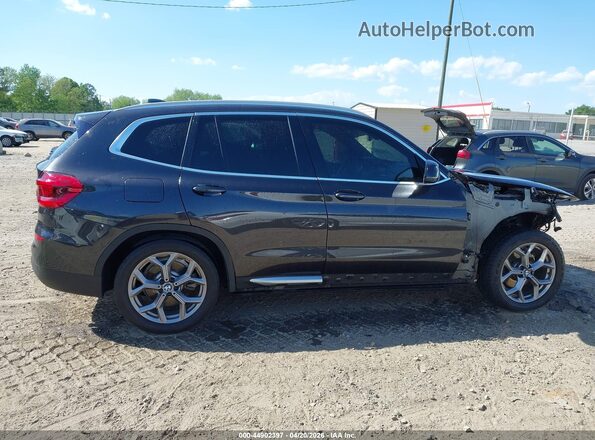 5UXTY5C07L9D50371 2020 BMW X3 Черный Вид задней части салона