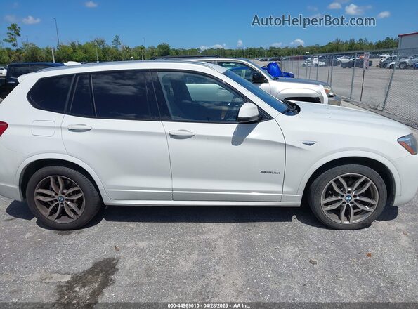 5UXWX7C34H0U44366 2017 BMW X3 White Widok wnętrza z tyłu