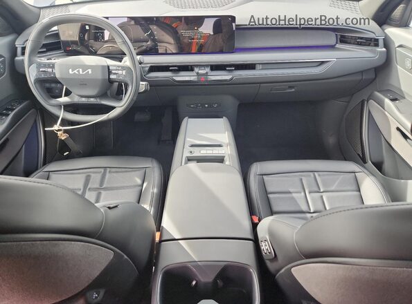 5XYADFS56TG012625 2026 KIA EV9 Серый Вид панели приборов
