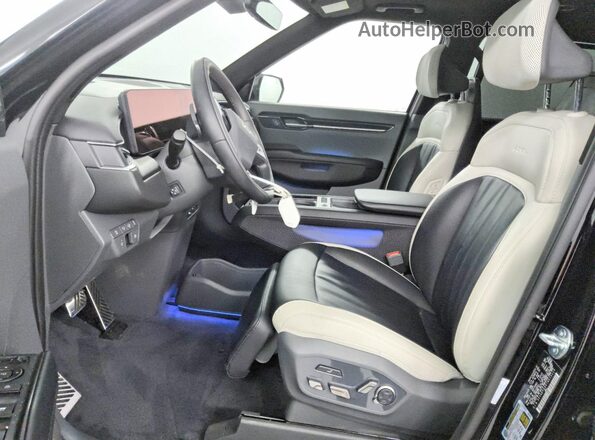 5XYAEFS50TG013119 2026 KIA EV9 Black Vista interior delantera