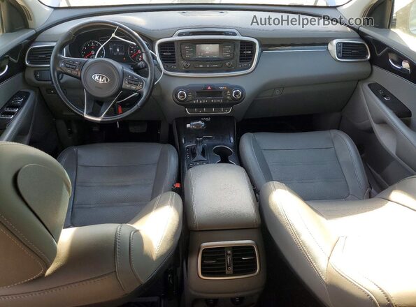 5XYPHDA11GG030800 2016 KIA SORENTO Серебряный Вид панели приборов