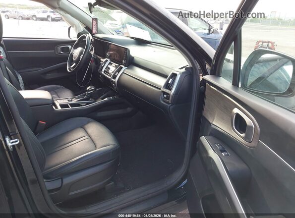 5XYRLDLC7NG097033 2022 KIA SORENTO Black Front interior view