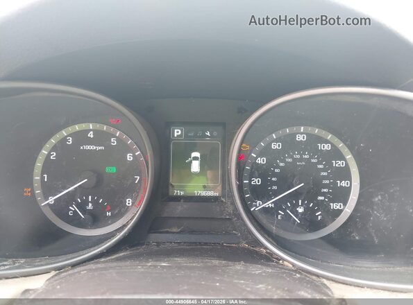 5XYZUDLB4HG492425 2017 HYUNDAI SANTA FE SPORT Оранжевый Вид задних сидений