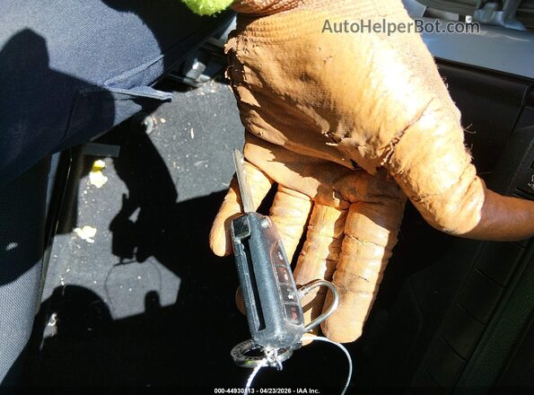 5YFEPMAE8MP204284 2021 TOYOTA LL Серебряный Вид панели приборов