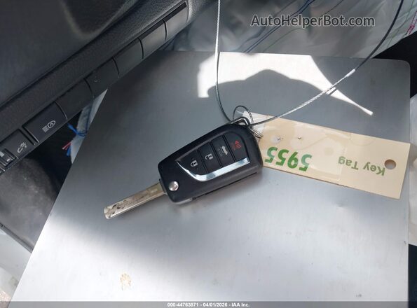 5YFS4MCE8NP115681 2022 TOYOTA LL White Dashboard view