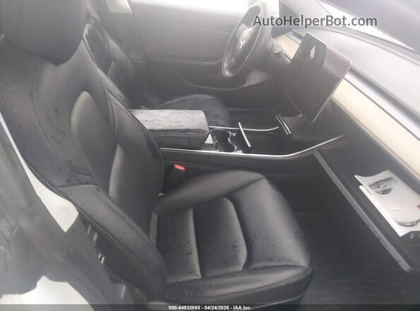 5YJ3E1EA3LF792575 2020 TESLA MODEL 3 White Вид салону спереду