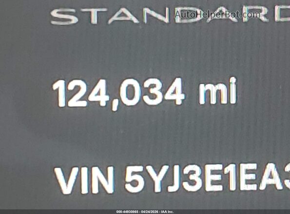 5YJ3E1EA3LF792575 2020 TESLA MODEL 3 White Вид щитка приладів