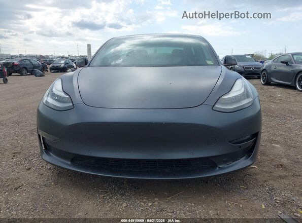 5YJ3E1EB0KF520685 2019 TESLA MODEL 3 Gray Սարքավորումների վահանակի տեսք