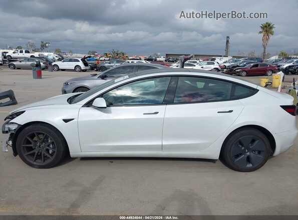 5YJ3E1EB2NF172215 2022 TESLA MODEL 3 White სალონის 360-გრადუსიანი ხედი